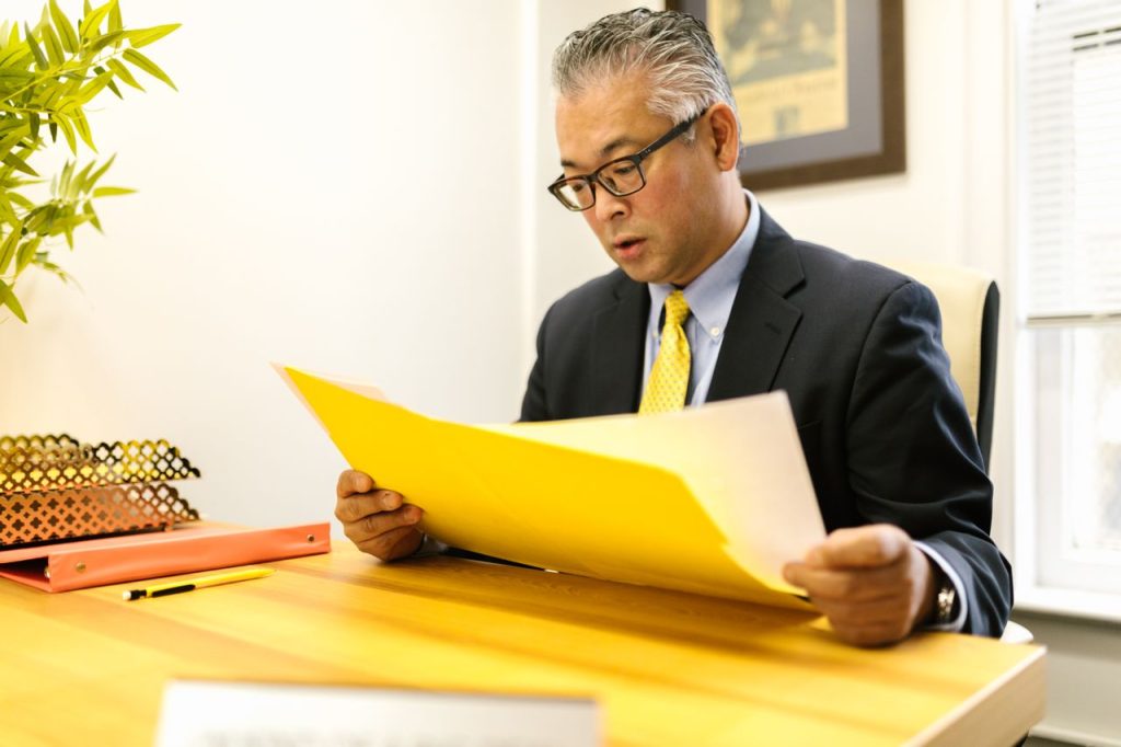 M&Aで経営者の個人保証は外せる？解除の方法と流れ、売手が注意したいポイント