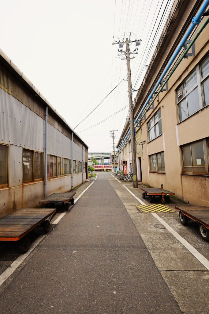 工場が立ち並ぶ街並み