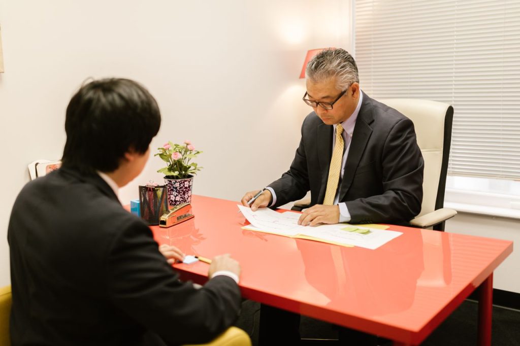 株式譲渡契約書とは？M&Aの最終契約に盛り込む主な内容と、売手がチェックしたいポイント