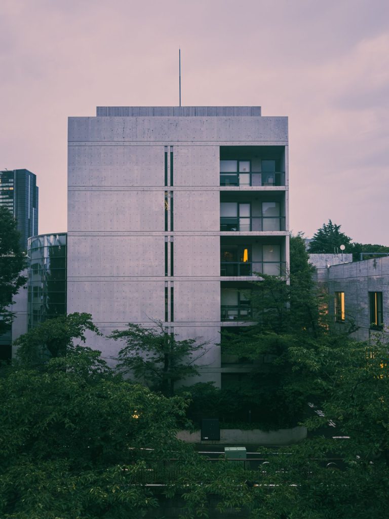 地域に根ざした会社の建物